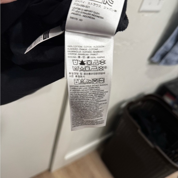 Levi’s women’s plus size tee shirt 2xl - Picture 4 of 4